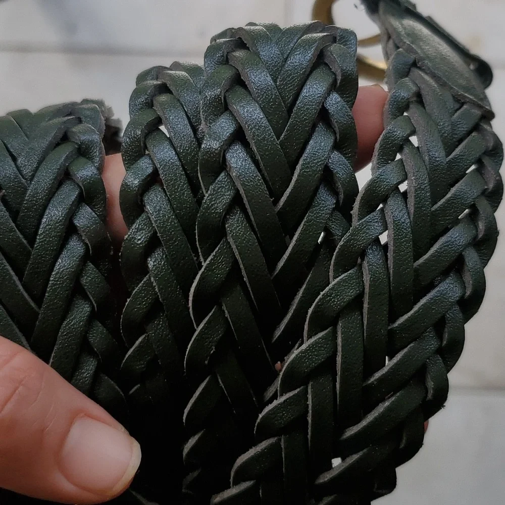New Military green women's leather braided belt size M/L
